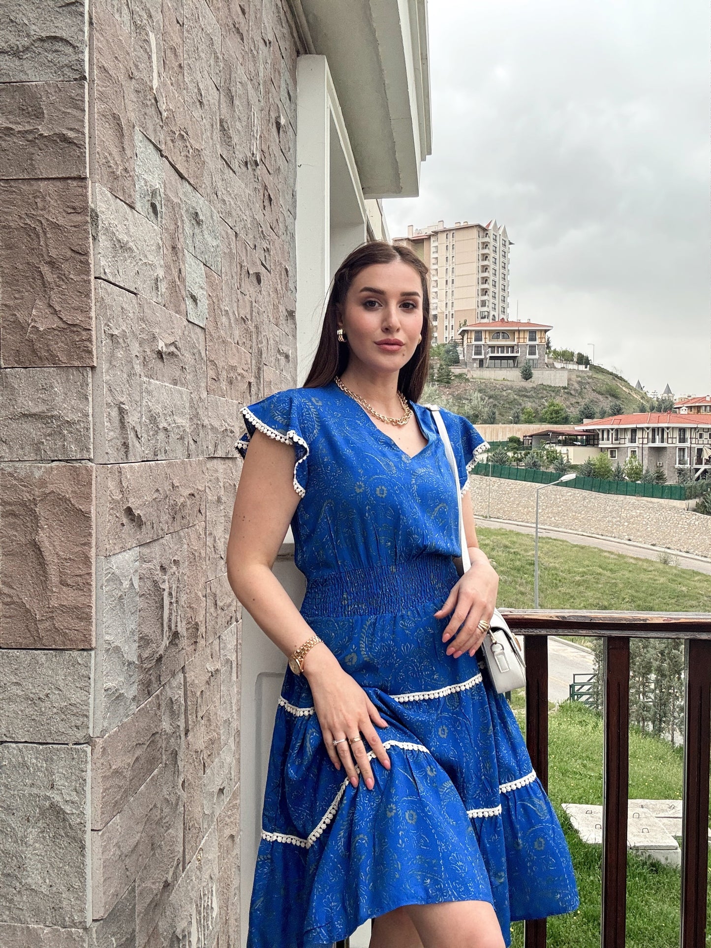 V yaka kol işleme detaylı elbise SAKS MAVİ