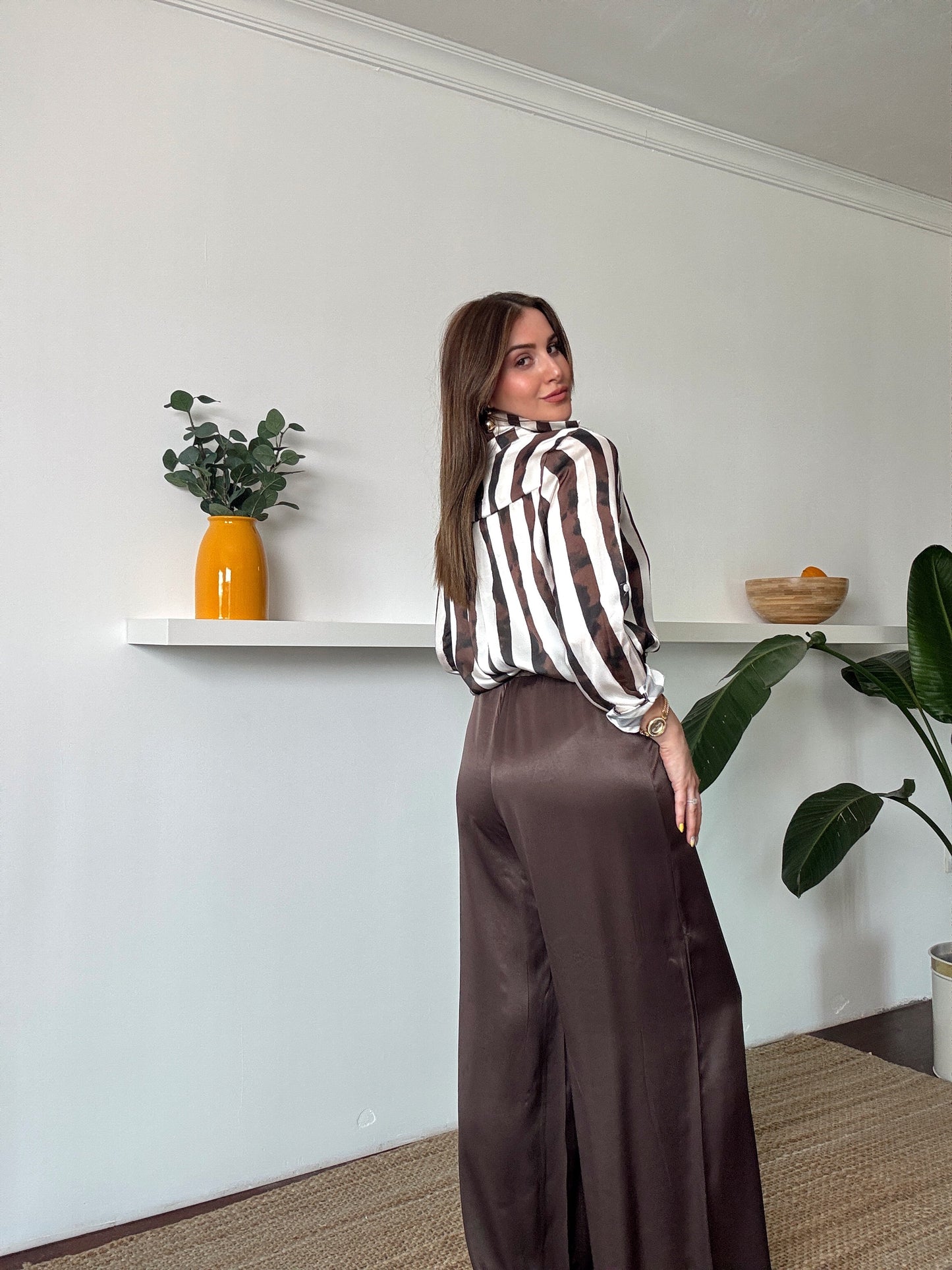 Beli lastikli saten bol paça pantolon KAHVERENGİ