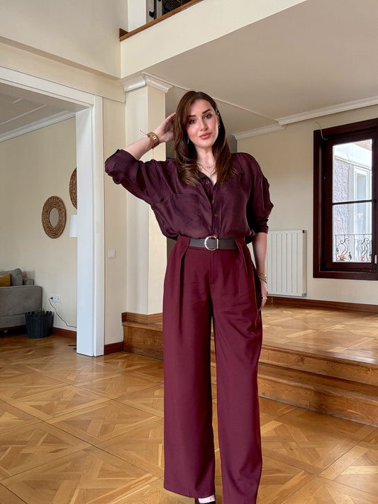 Piliseli detaylı kemerli pantolon Bordo
