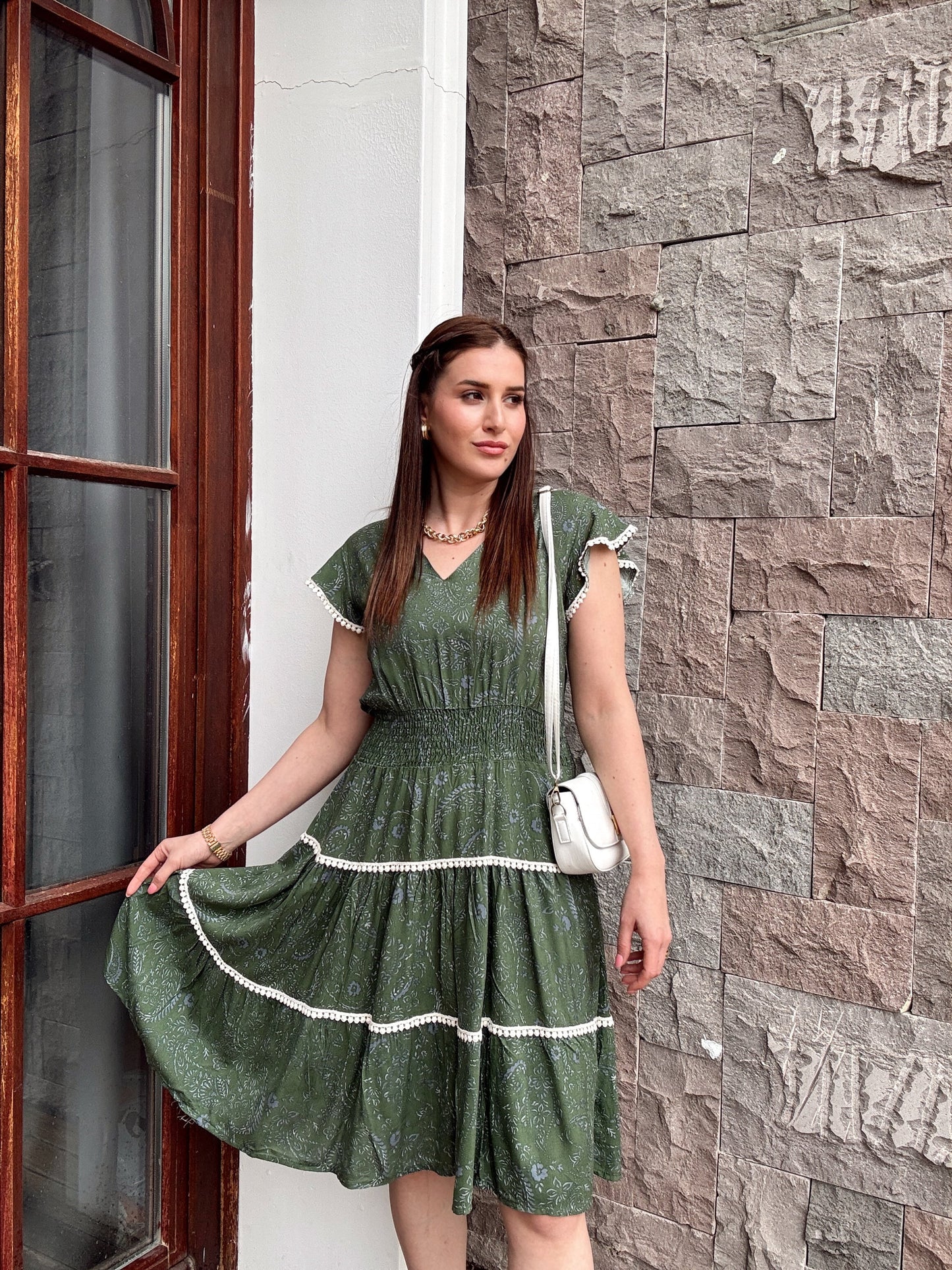 V yaka kol işleme detaylı elbise YEŞİL