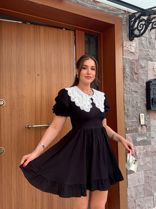 Güpür yaka detaylı keten elbise SİYAH