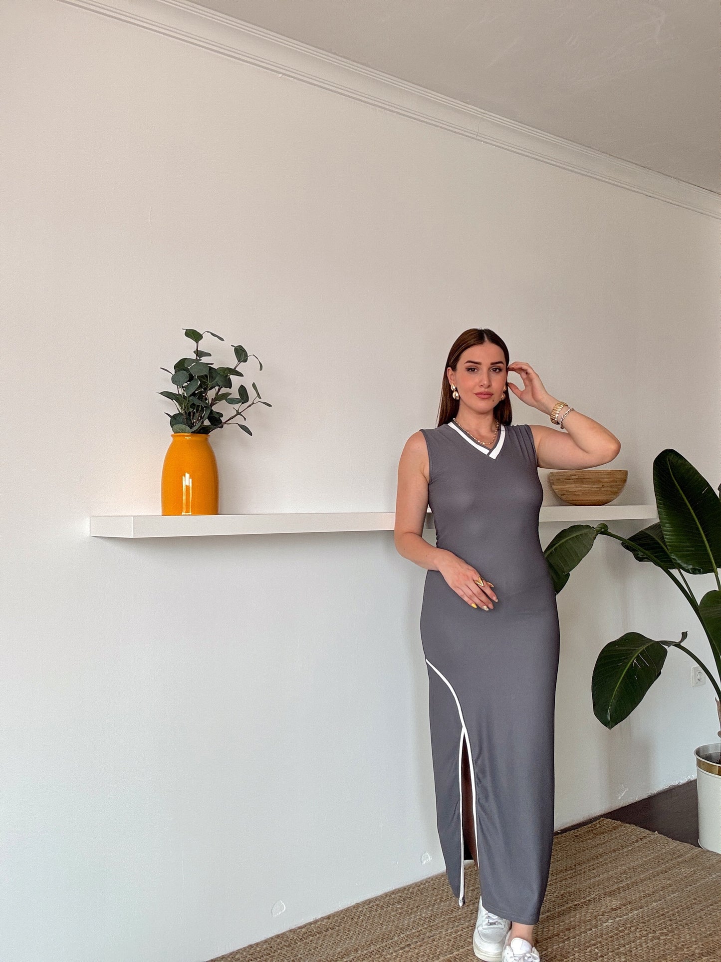 V yaka Yırtmaçlı elbise Gri