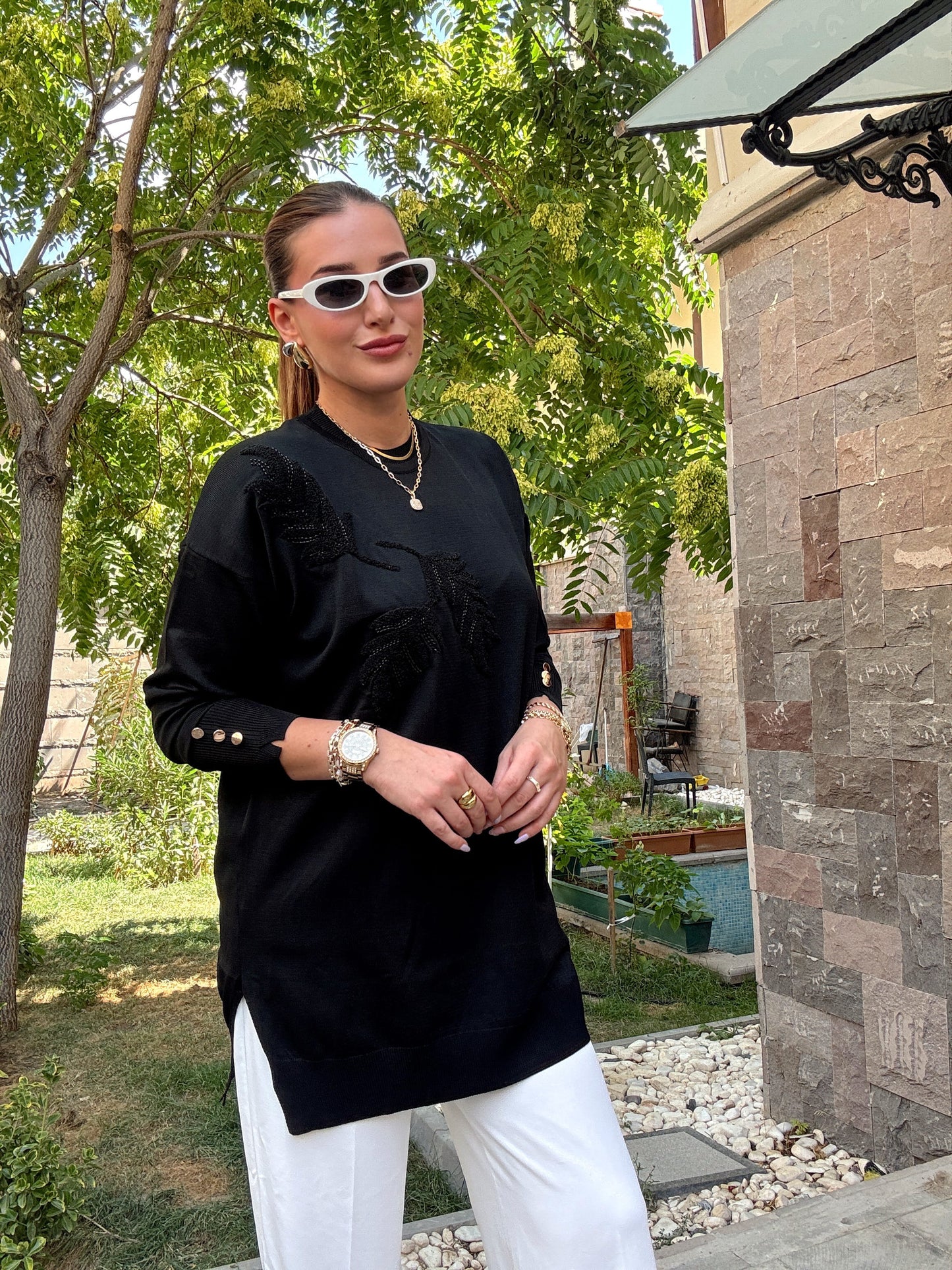 Çiçek taş işlemeli triko kazak Siyah