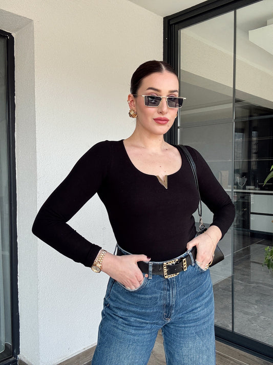 V Aksesuar Parmak Geçirmeli Bluz - SİYAH