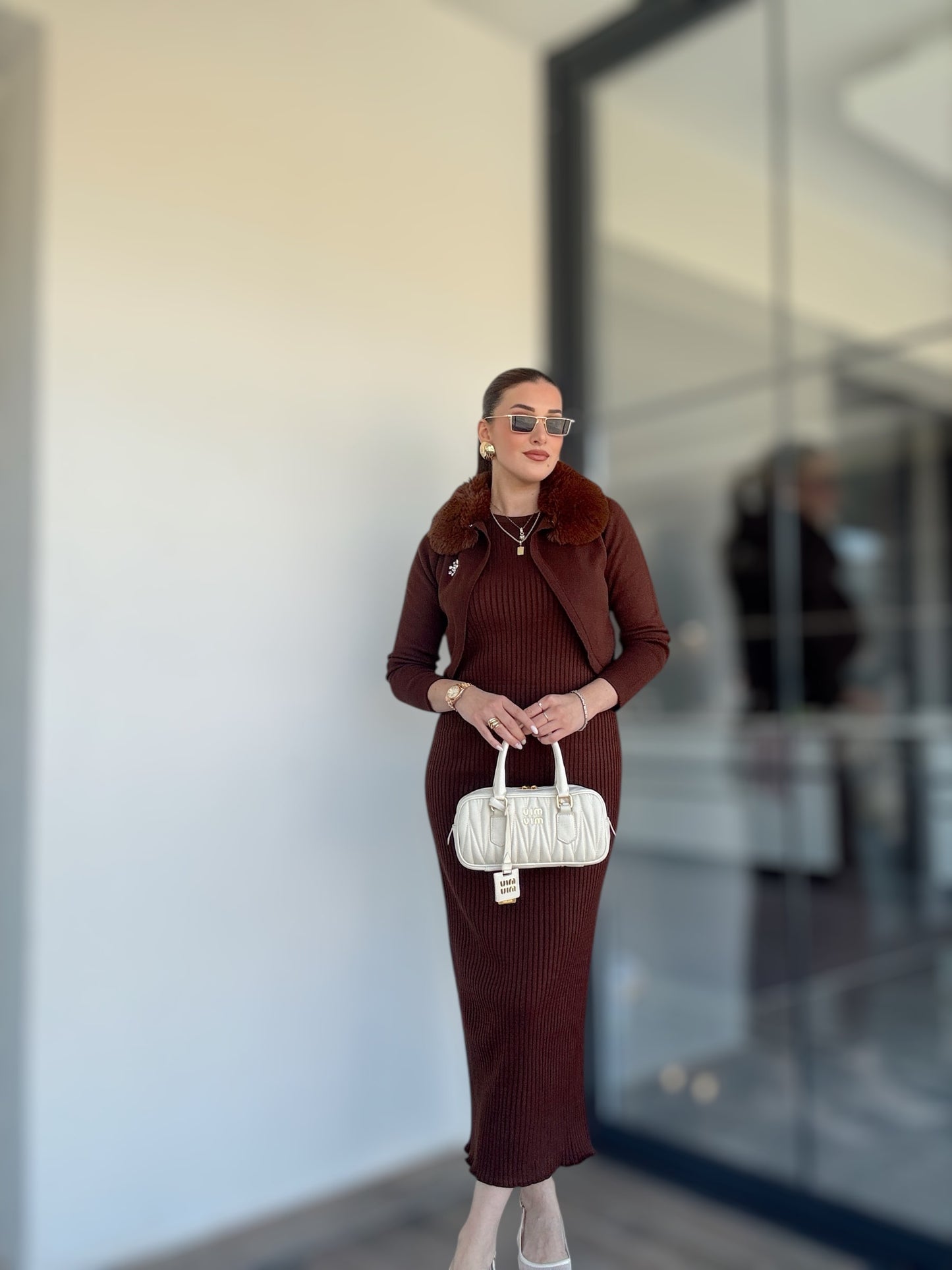 Yaka Peluş Taşlı Jile Takım Kahve