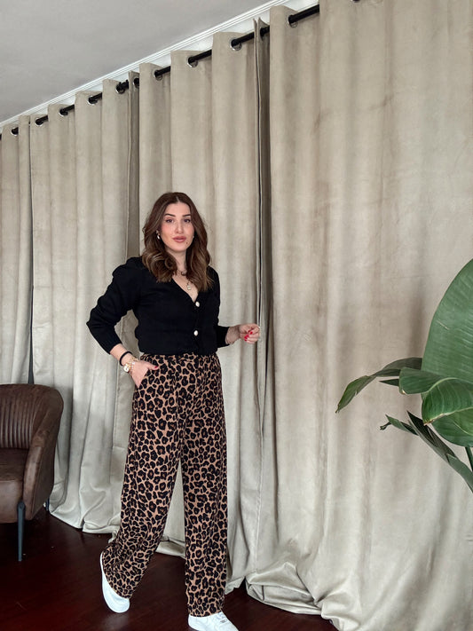 Gümüş Düğme Detaylı Triko Hırka-SİYAH