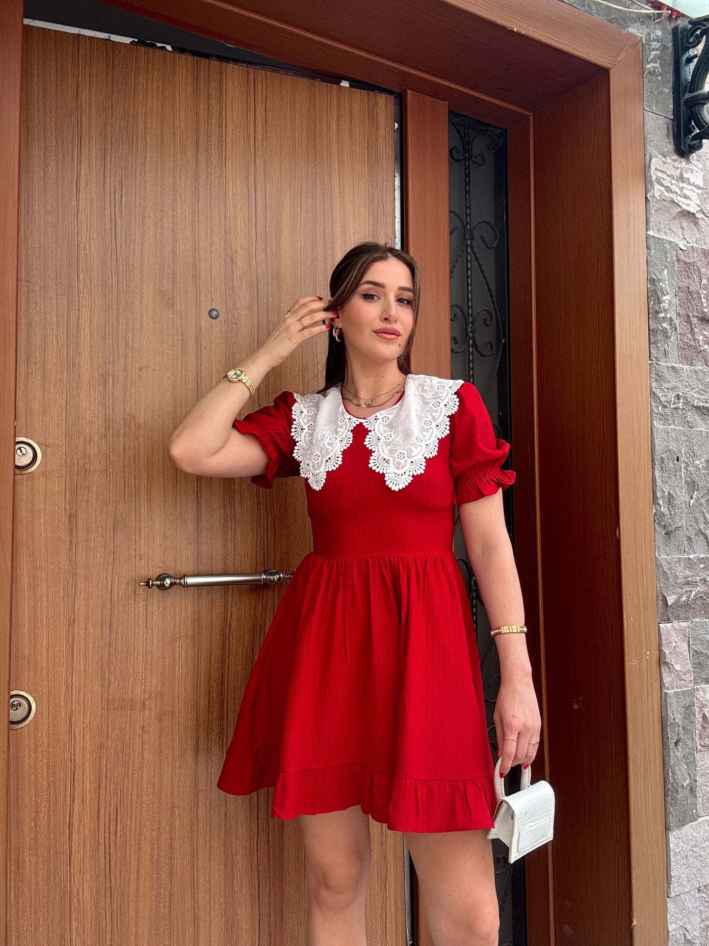 Güpür yaka detaylı keten elbise BORDO