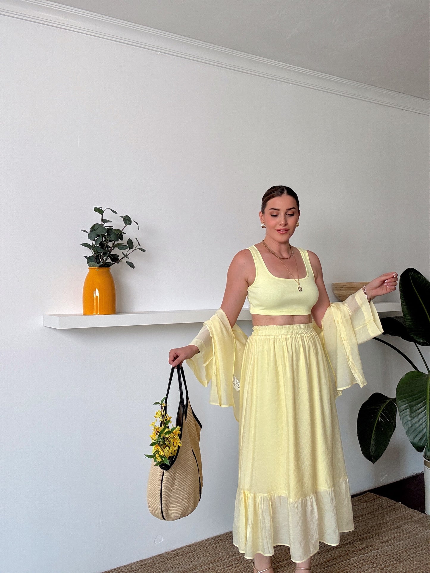 Üç parça etekli takım SARI