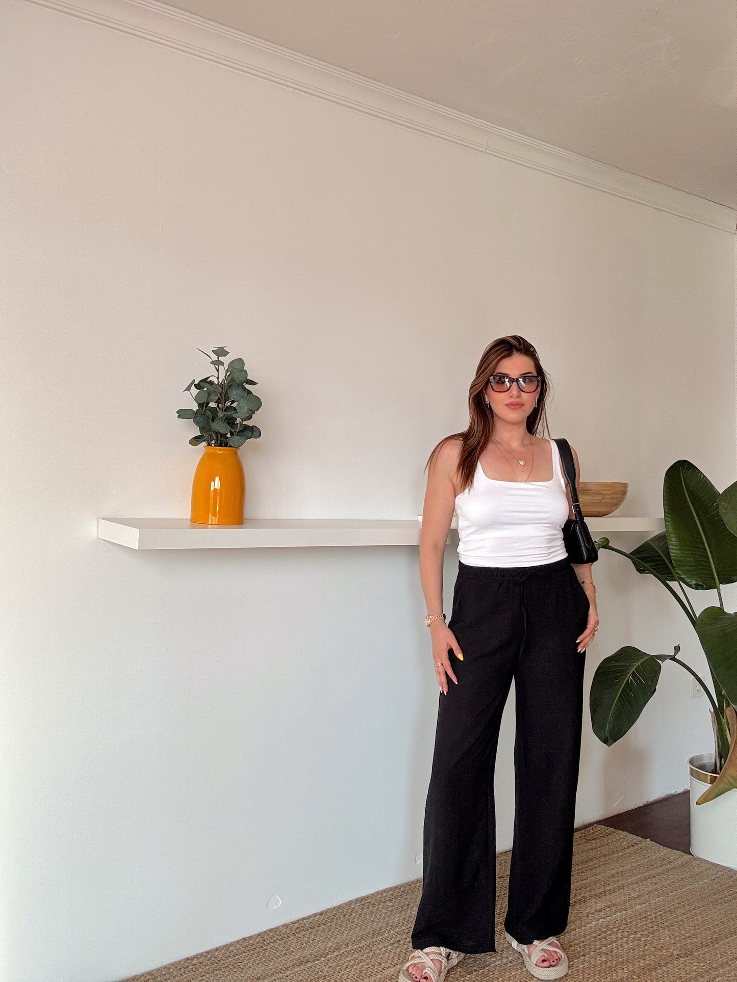 Bel lastik detaylı bol paça keten pantolon -SİYAH