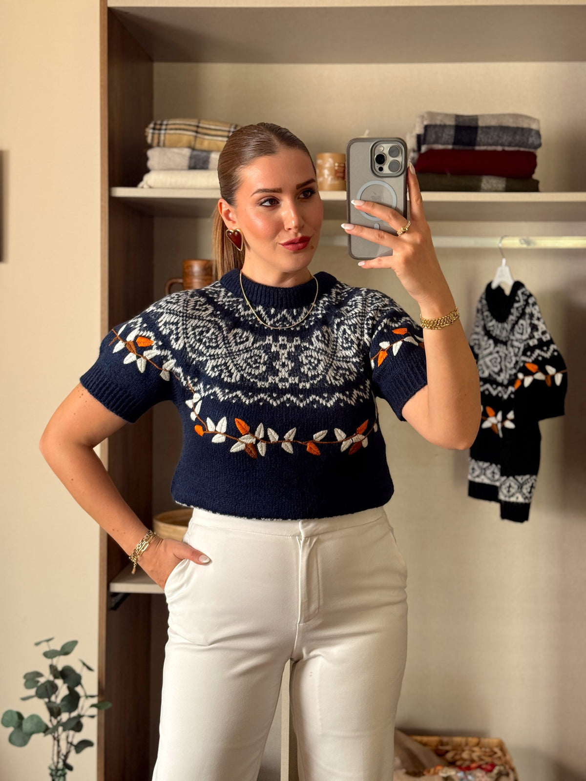 Yaprak nakışlı bluz Lacivert