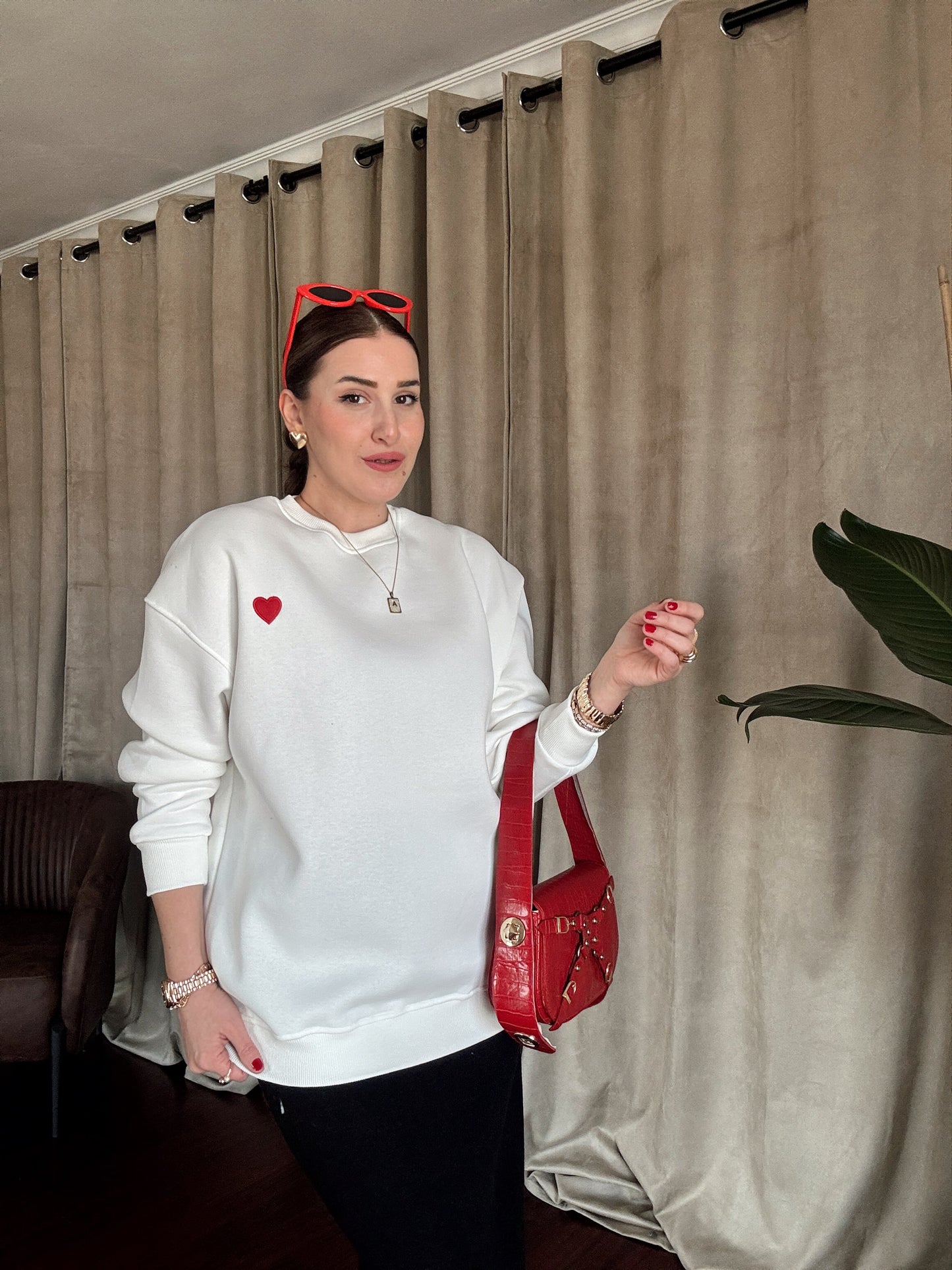 Kalp Nakış 3 İplik Şardonlu Sweatshirt - BEYAZ