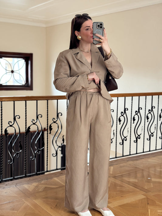 Ceketli Çizgili Tensel Takım-BEJ