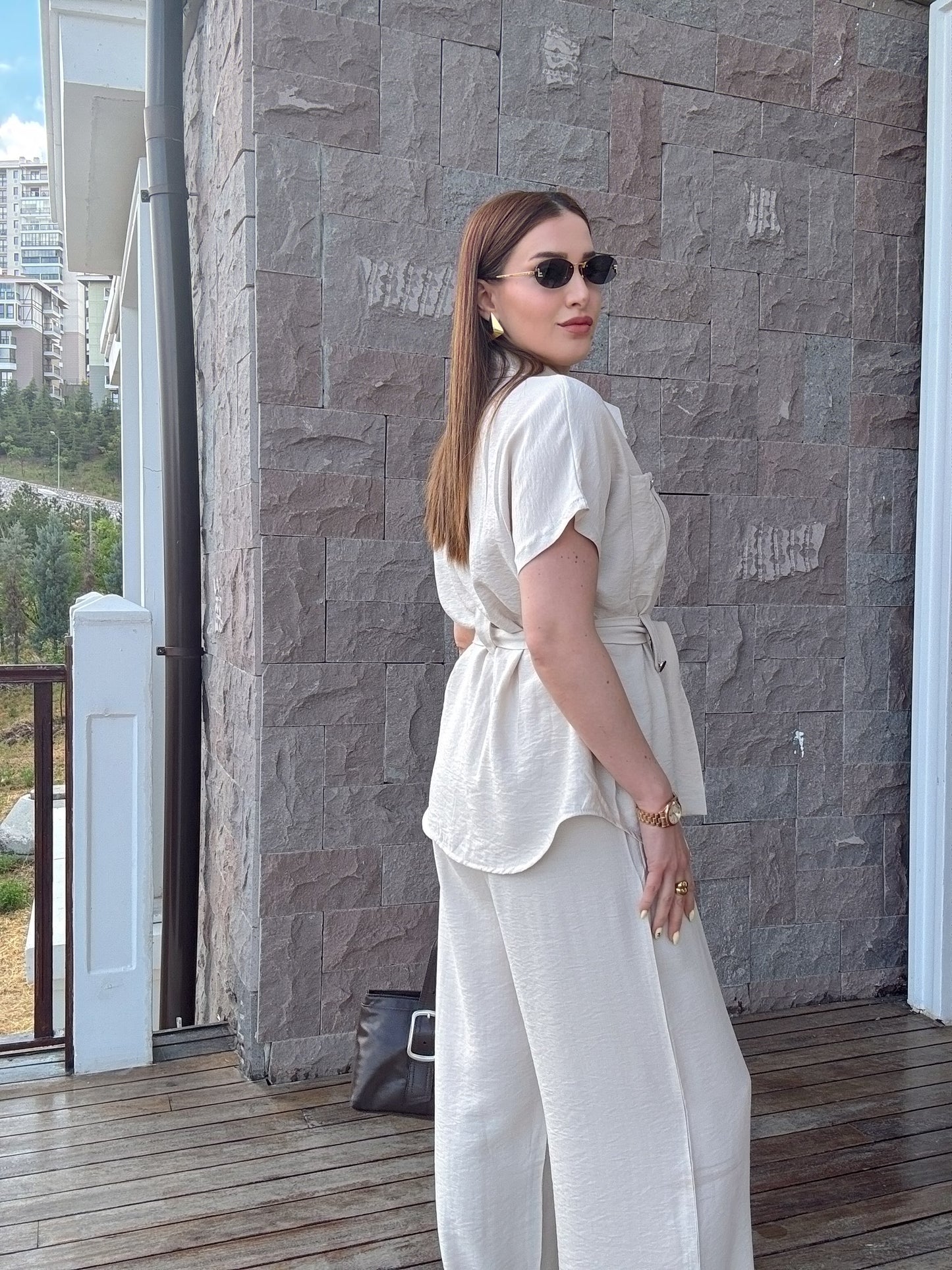 Kuşak detaylı İkili Takım Bej