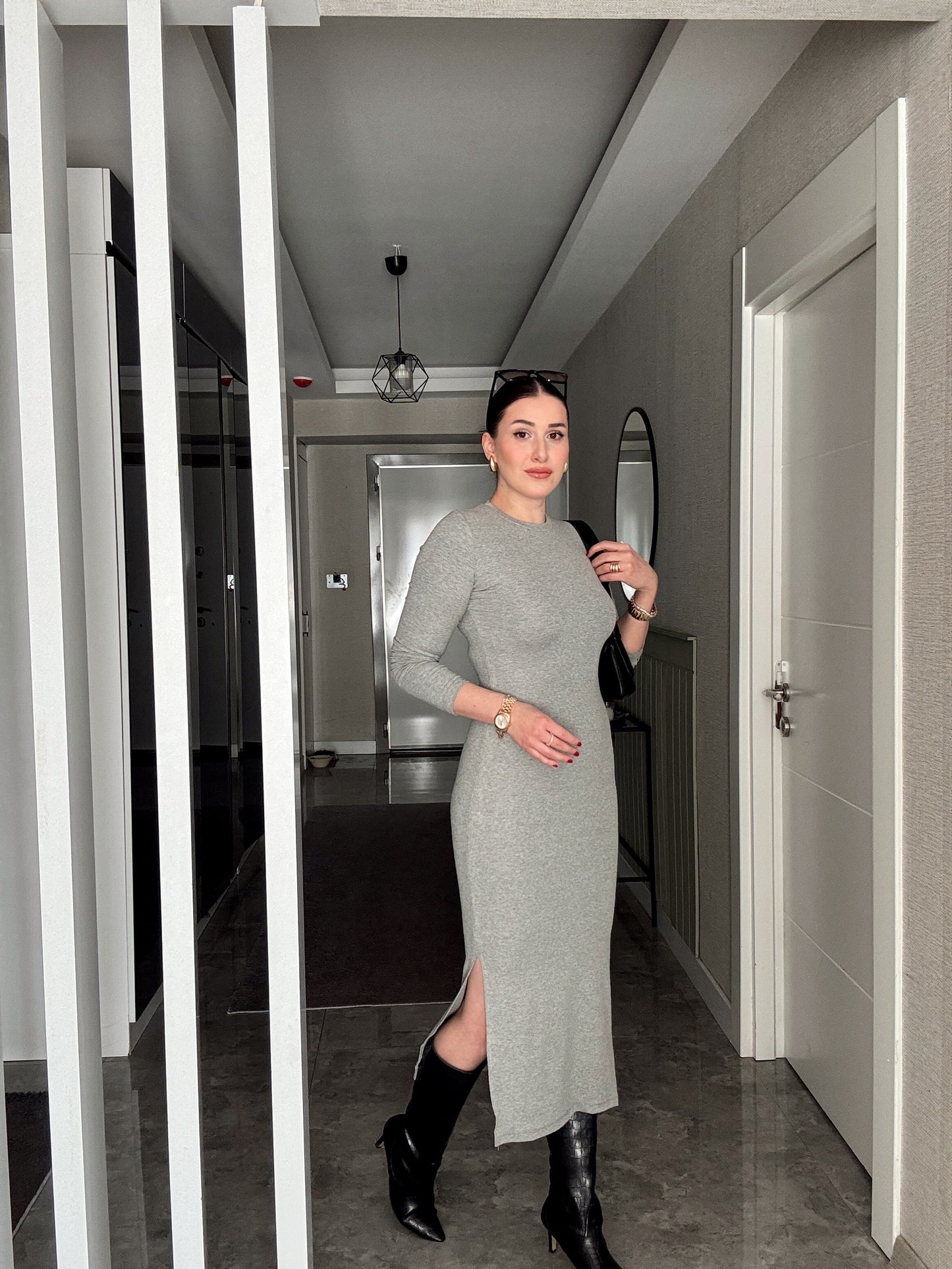 Bisiklet Yaka Yırtmaçlı Elbise - GRİ
