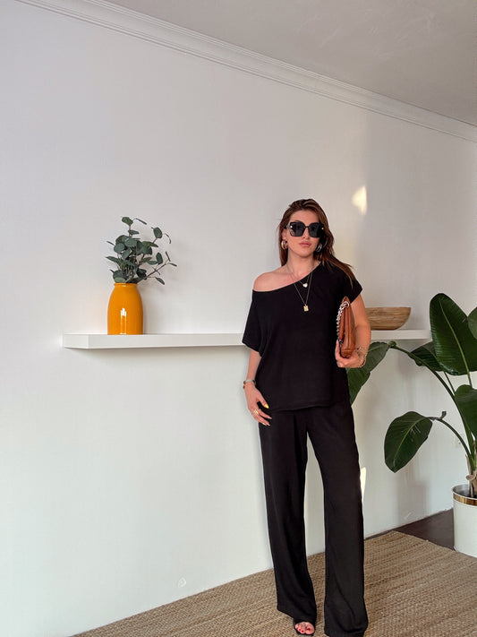 Düşük omuz detaylı tensel kumaş takım SİYAH