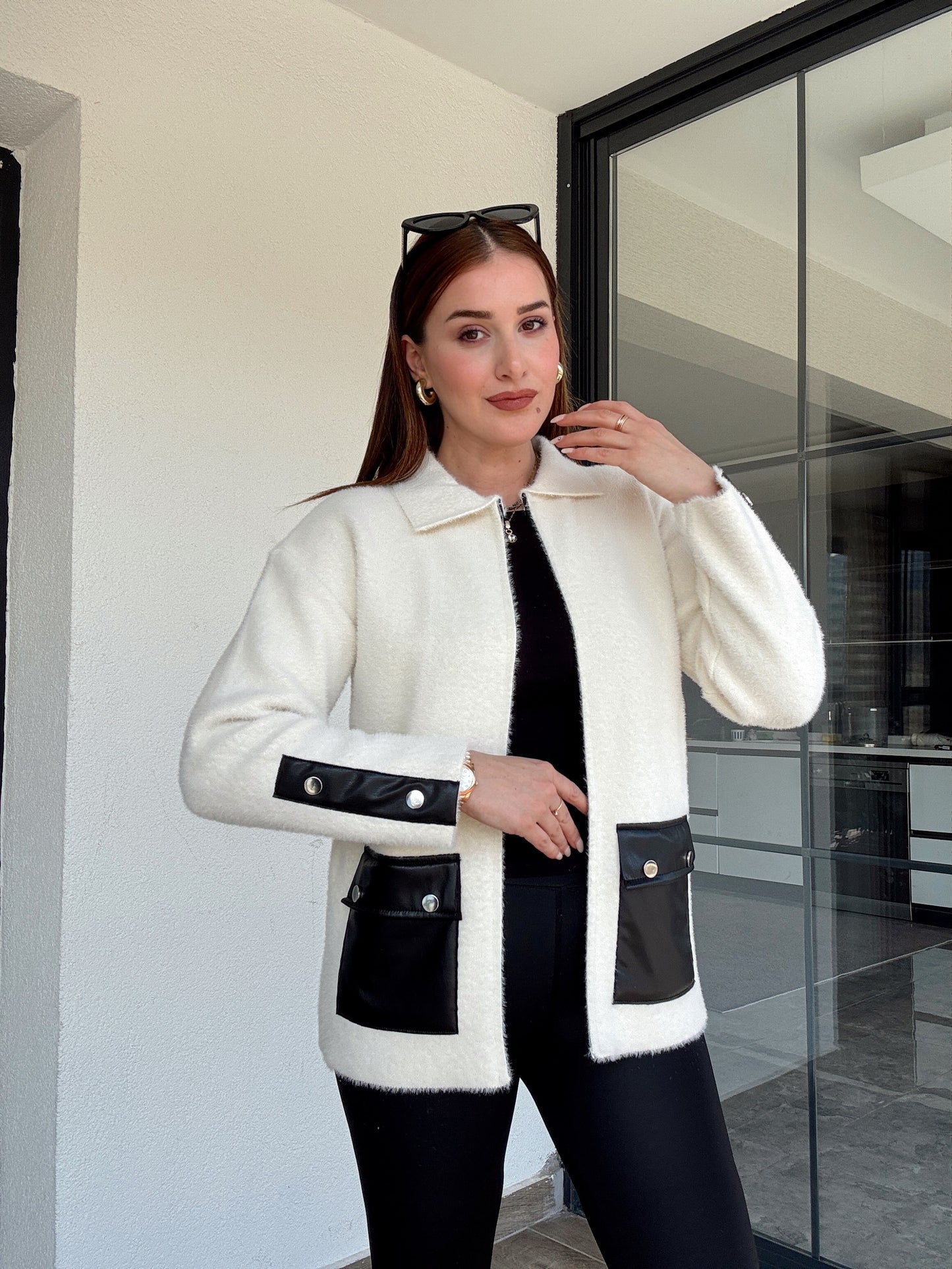 Liliyana deri cepli fermuarlı hırka-EKRU