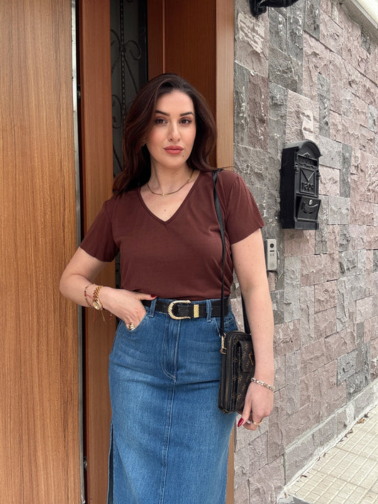 V yaka Modal Kumaş Yırtmaçlı Tişört Kahve