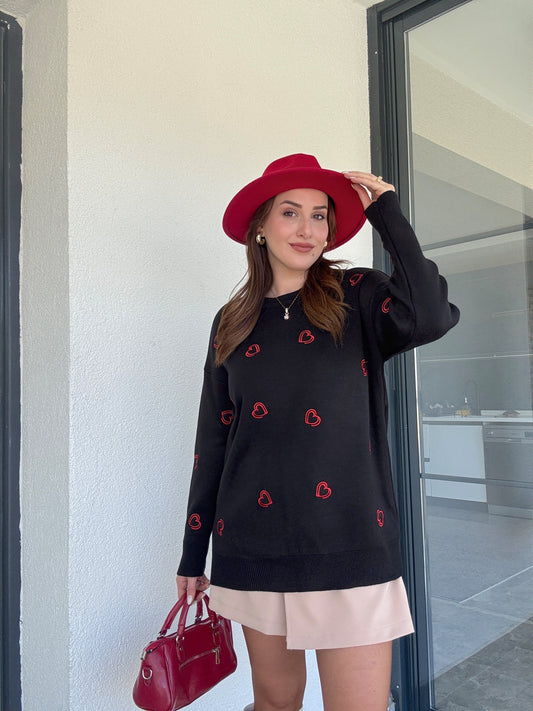 Kalp Nakışlı Premium Triko Kazak Siyah