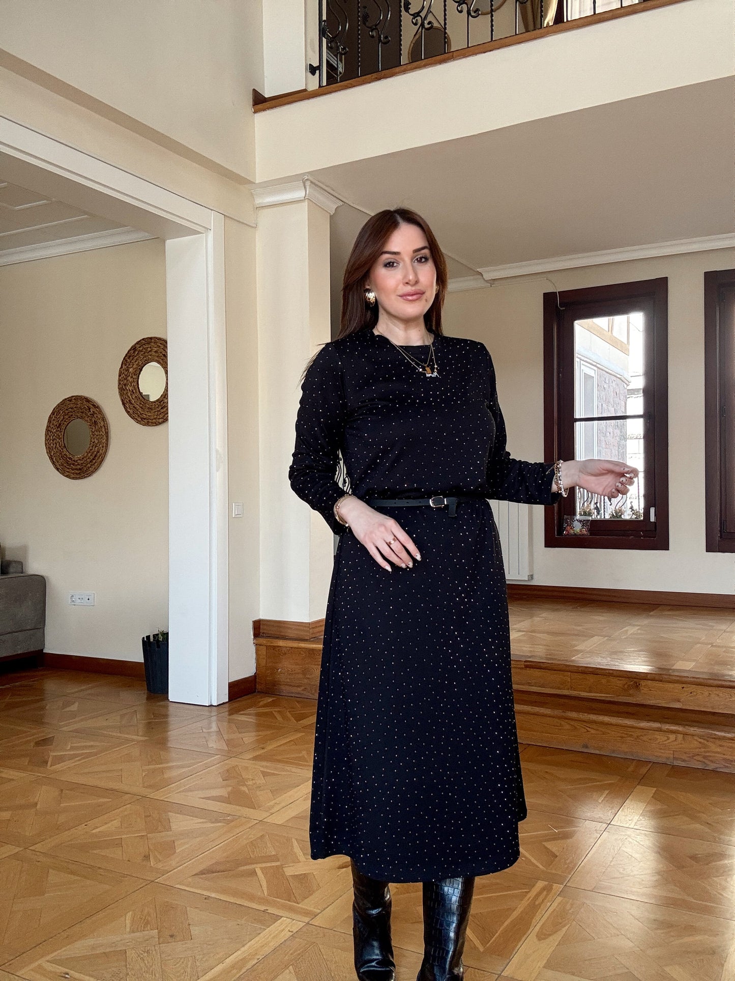 Kemerli Oys Taşlı Elbise-SİYAH