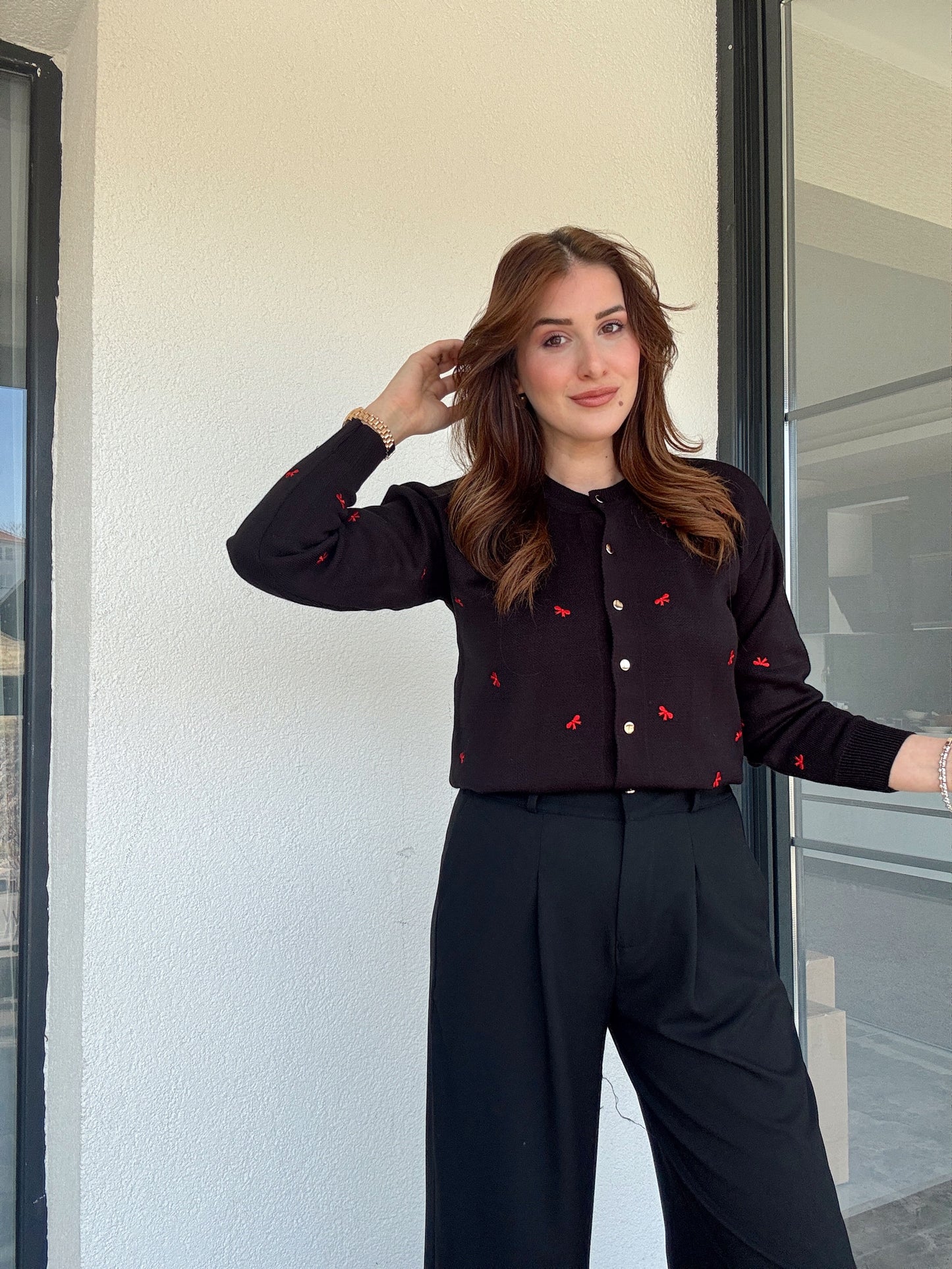 Kurdele nakış işlemeli hırka SİYAH