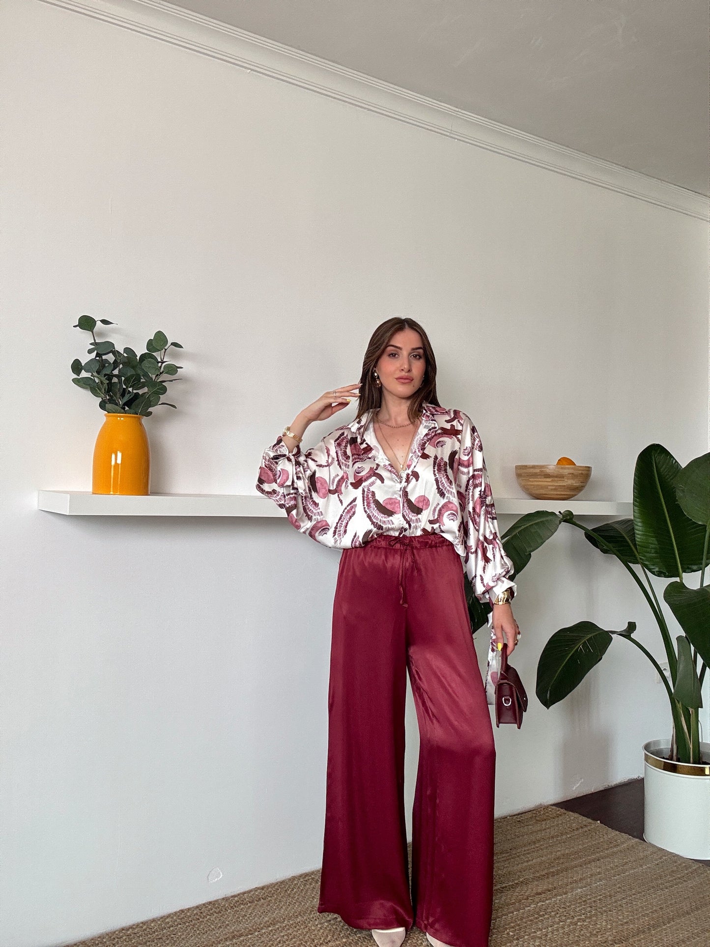 Beli lastikli saten bol paça pantolon BORDO