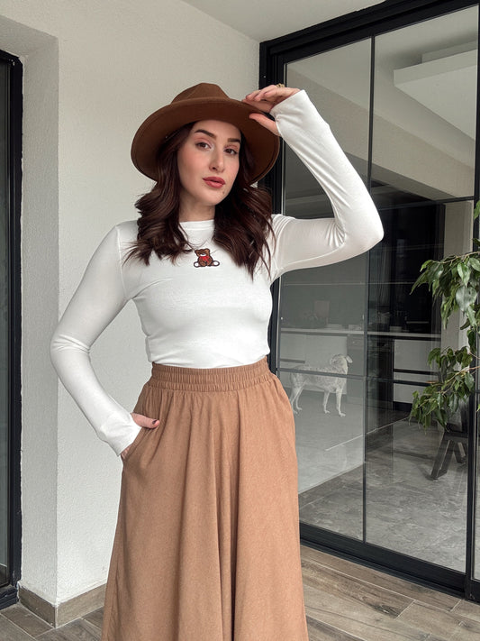 Bisiklet Yaka Ayıcık Nakışlı Bluz - EKRU