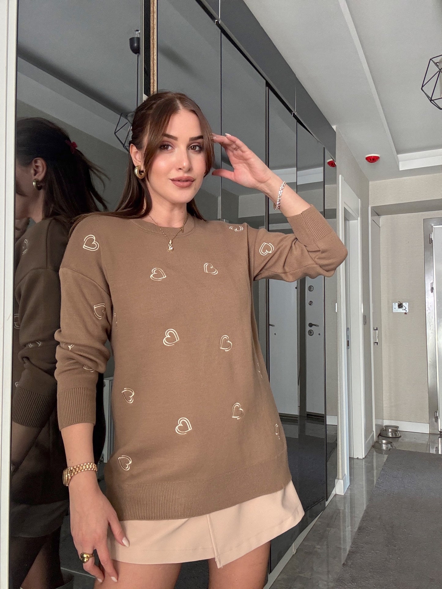 Kalp Nakışlı Premium Triko Kazak Camel