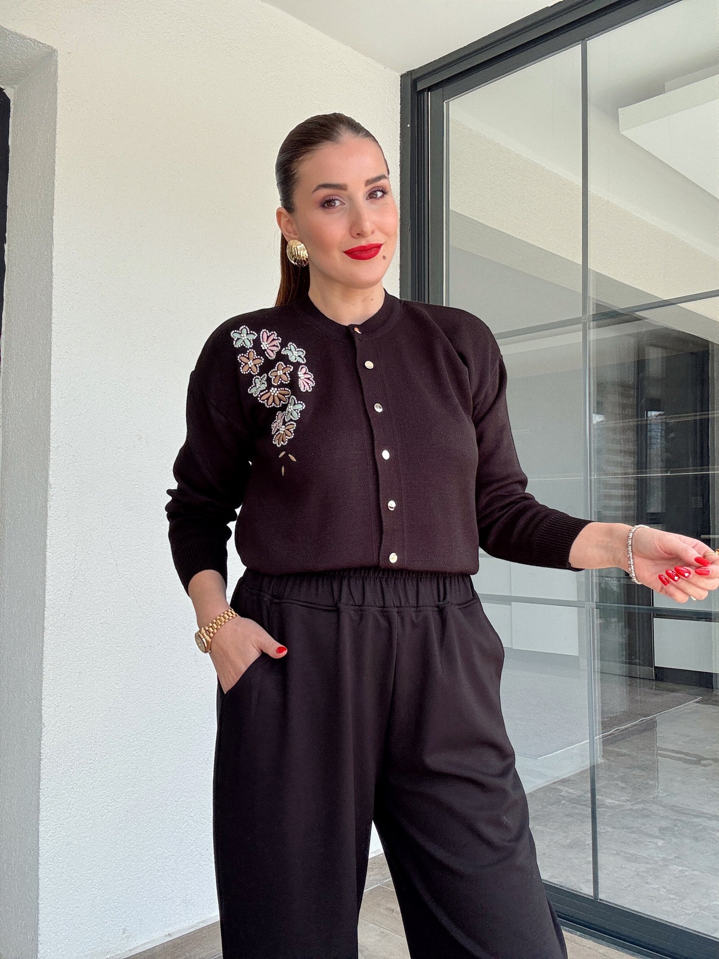 Papatya çiçekli hırka Siyah