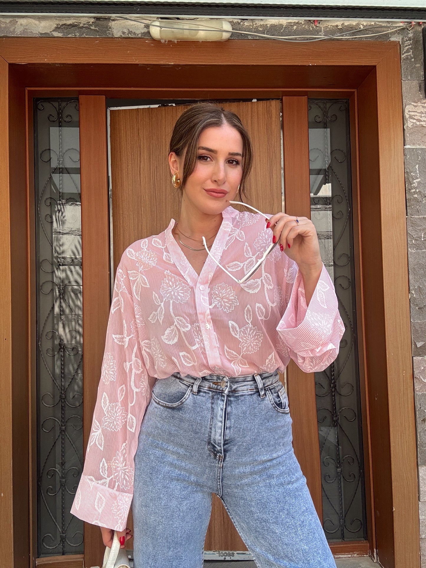 Yaprak detaylı transparan gömlek PEMBE