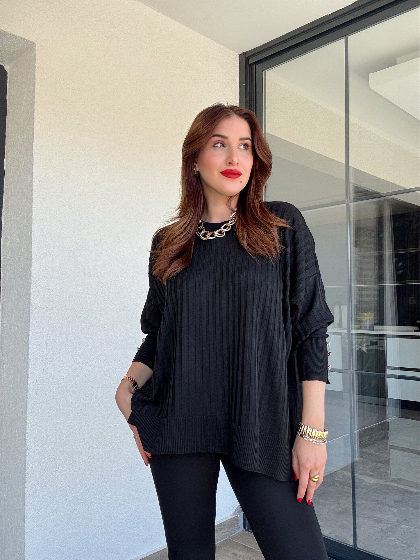 Oversize kesim kol düğmeli kazak SİYAH