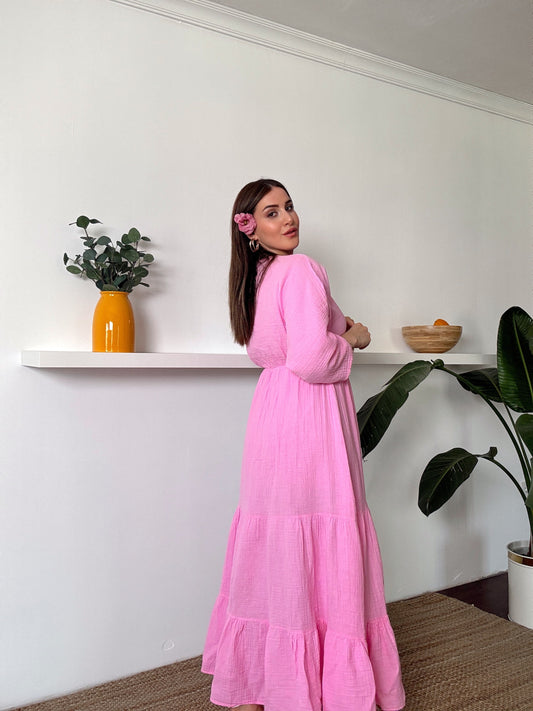 V dekolte detay yarasa müslin elbise PEMBE