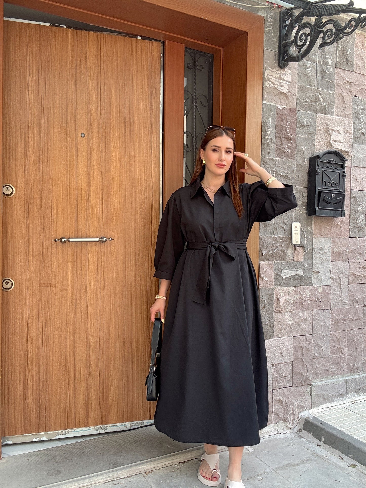 Kuşak detaylı düğmeli poplin elbise SİYAH