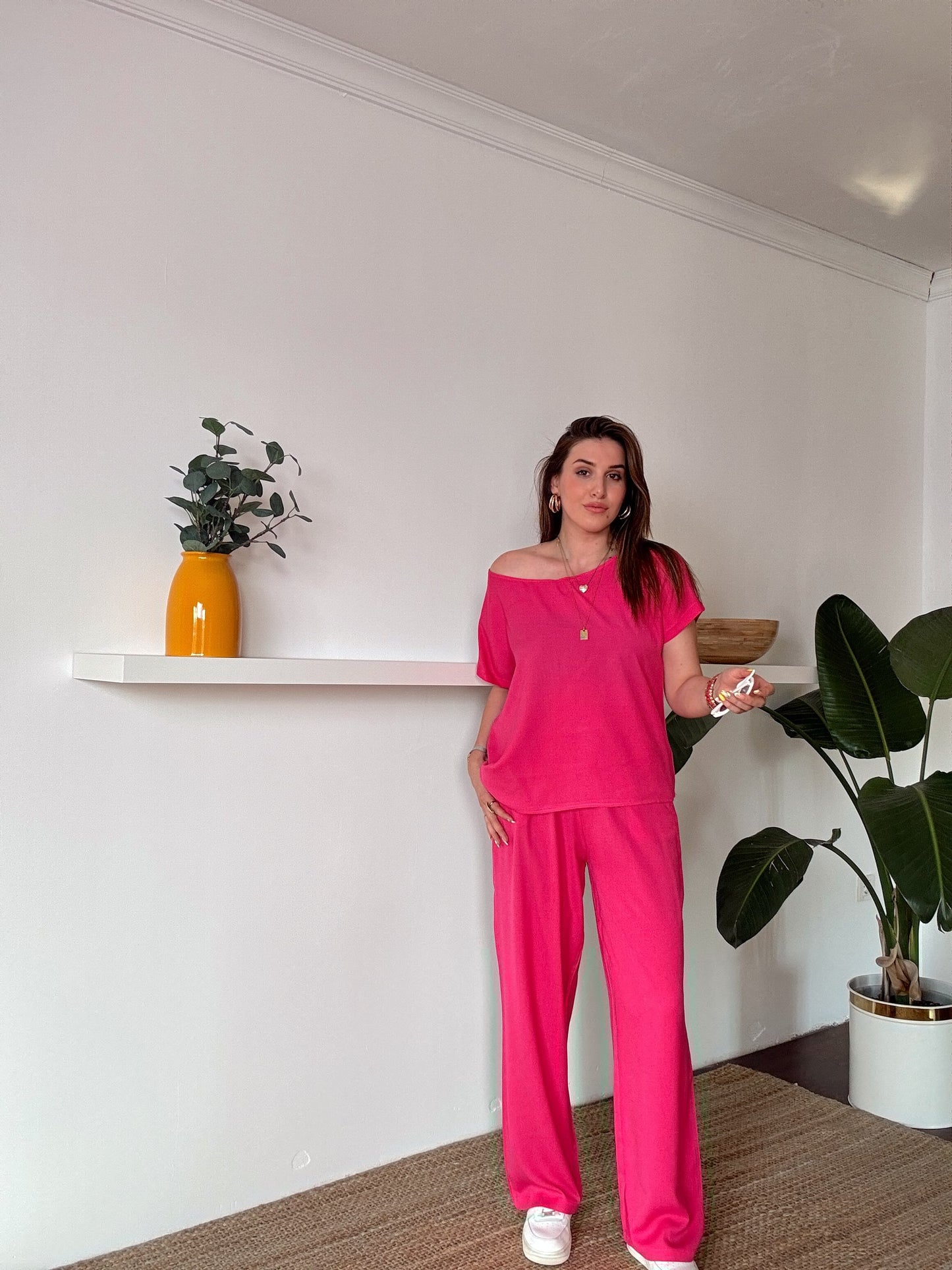 Düşük omuz detaylı tensel kumaş takım PEMBE