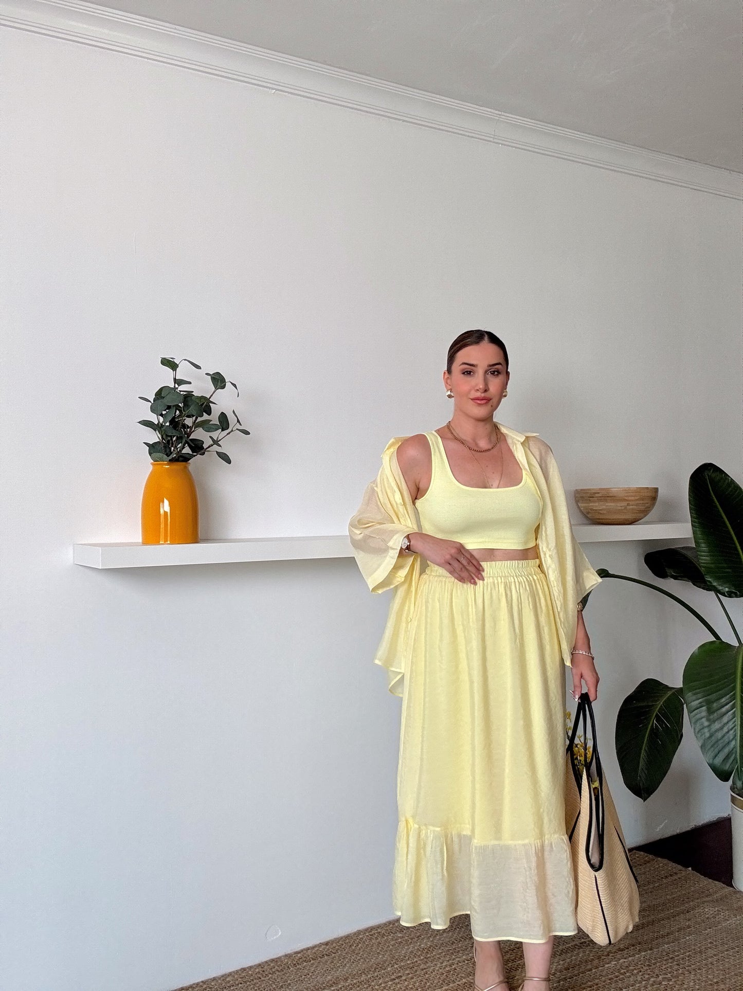 Üç parça etekli takım SARI