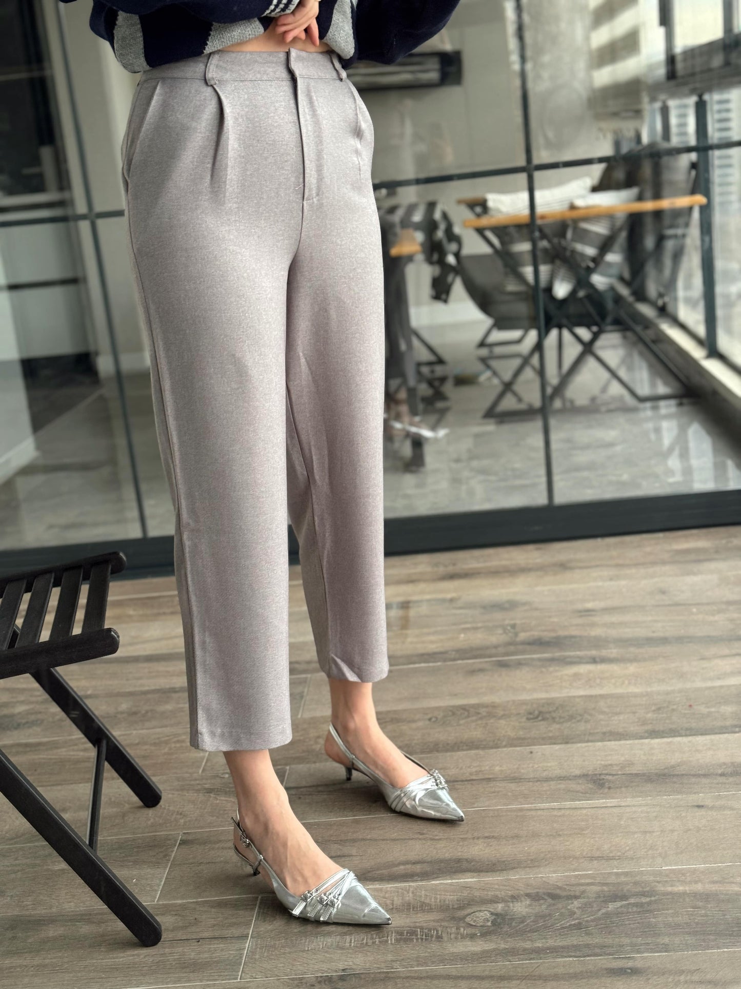 Yünefek Kumaş Fermuarlı Pantolon GRİ