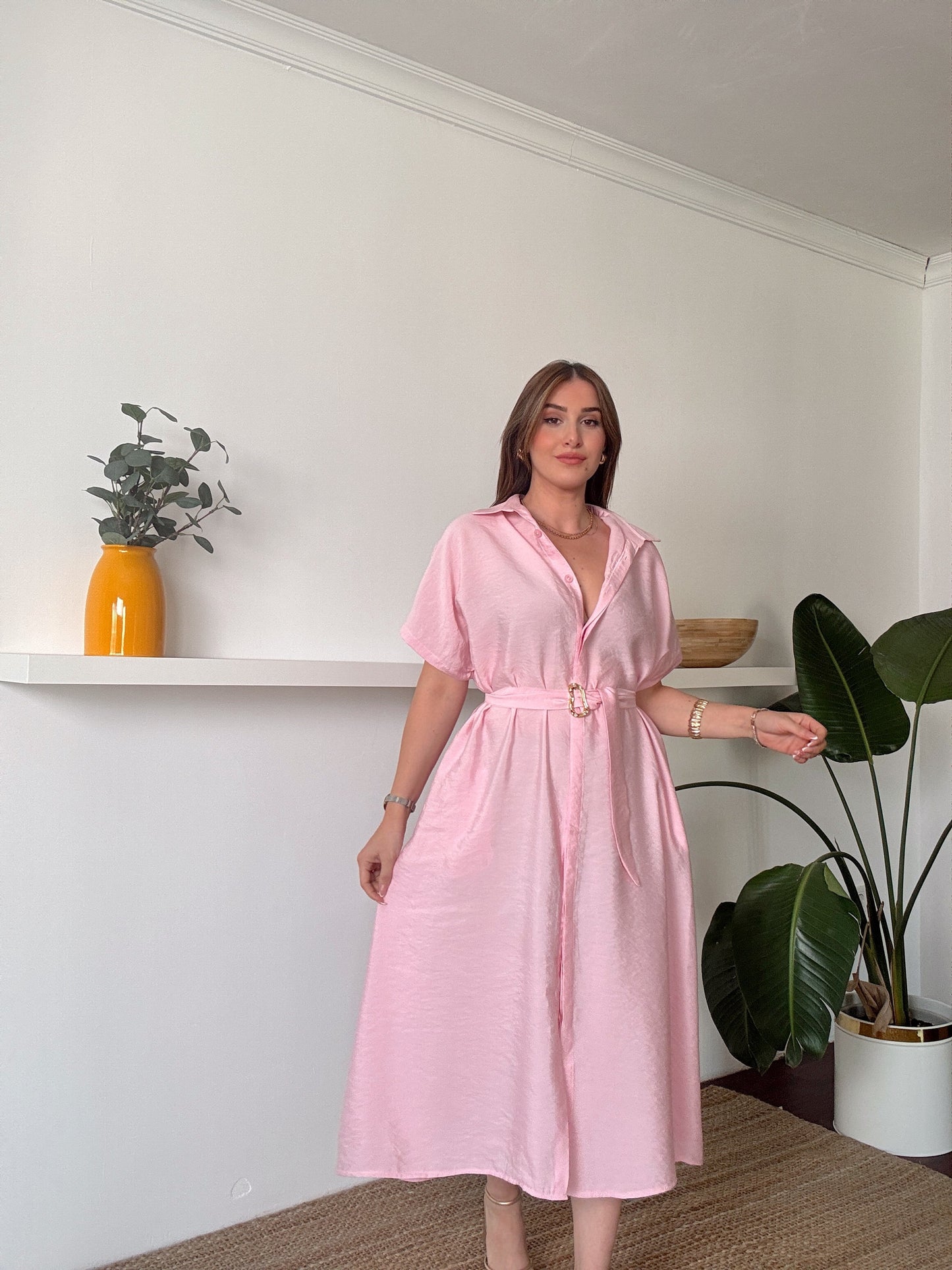 Bel kemerli gold tokalı düğmeli elbise PEMBE