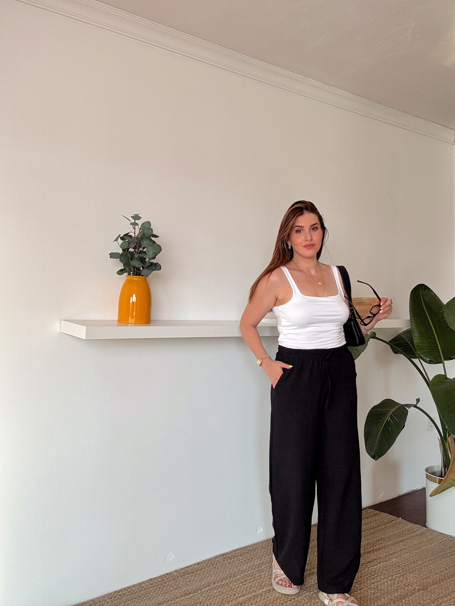 Bel lastik detaylı bol paça keten pantolon -SİYAH