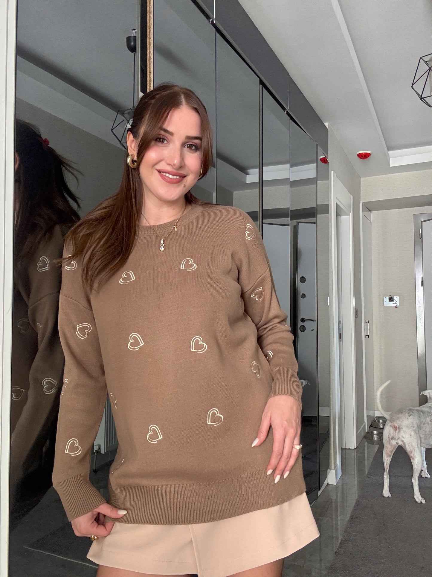 Kalp Nakışlı Premium Triko Kazak Camel