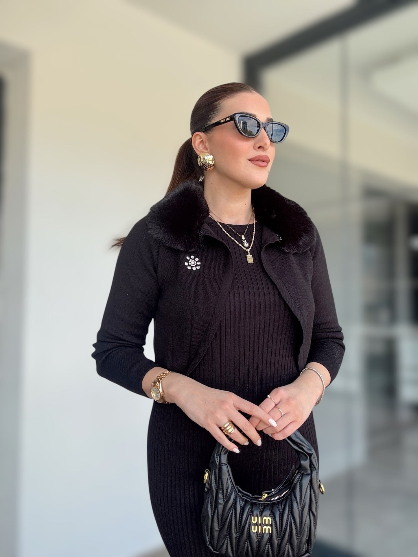 Yaka Peluş Taşlı Jile Takım Siyah