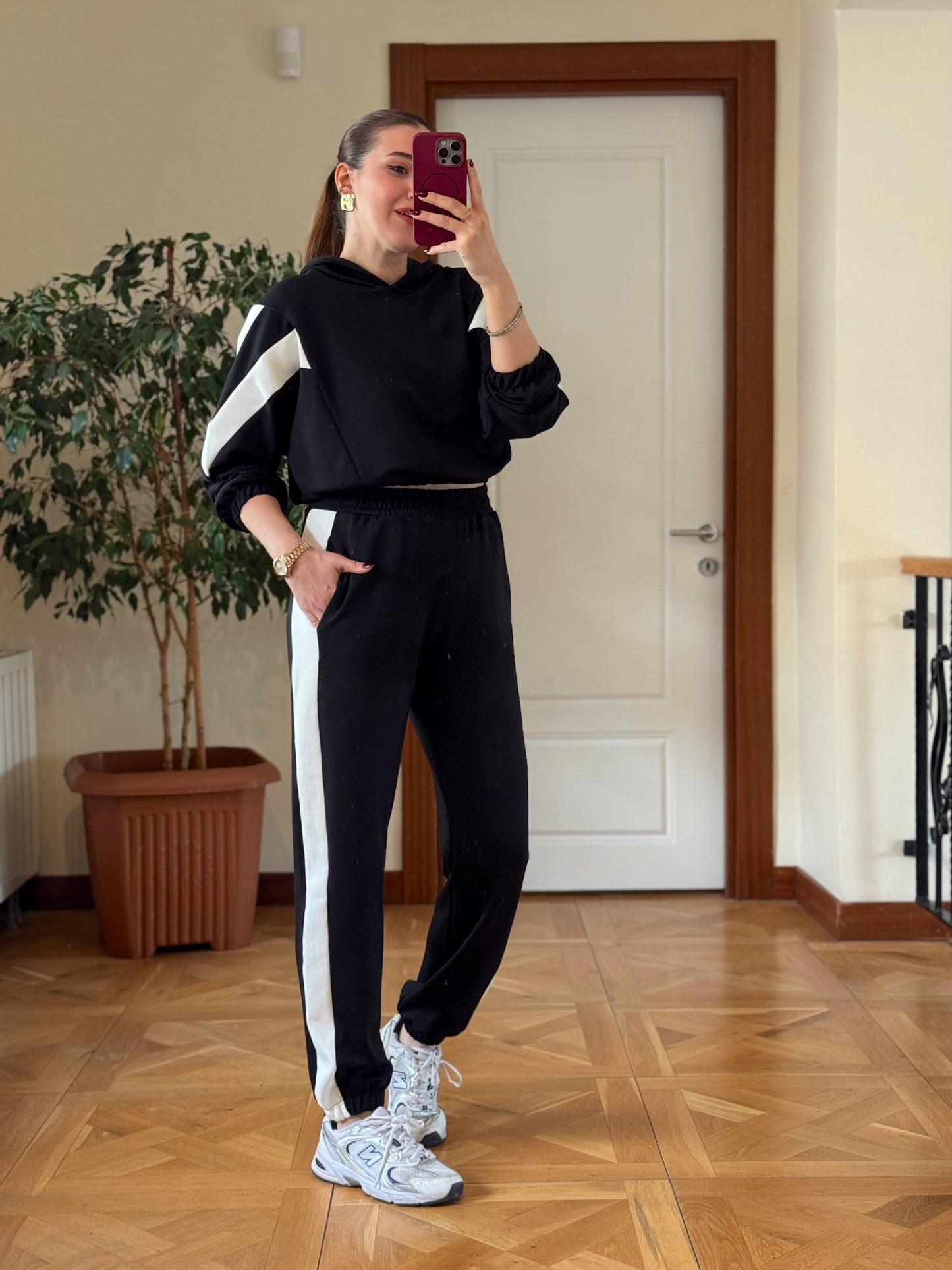 Modal Kapüşonlu Paça Lastikli Takım Siyah