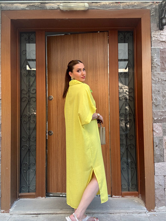 Yırtmaçlı Polo Yaka Elbise - SARI