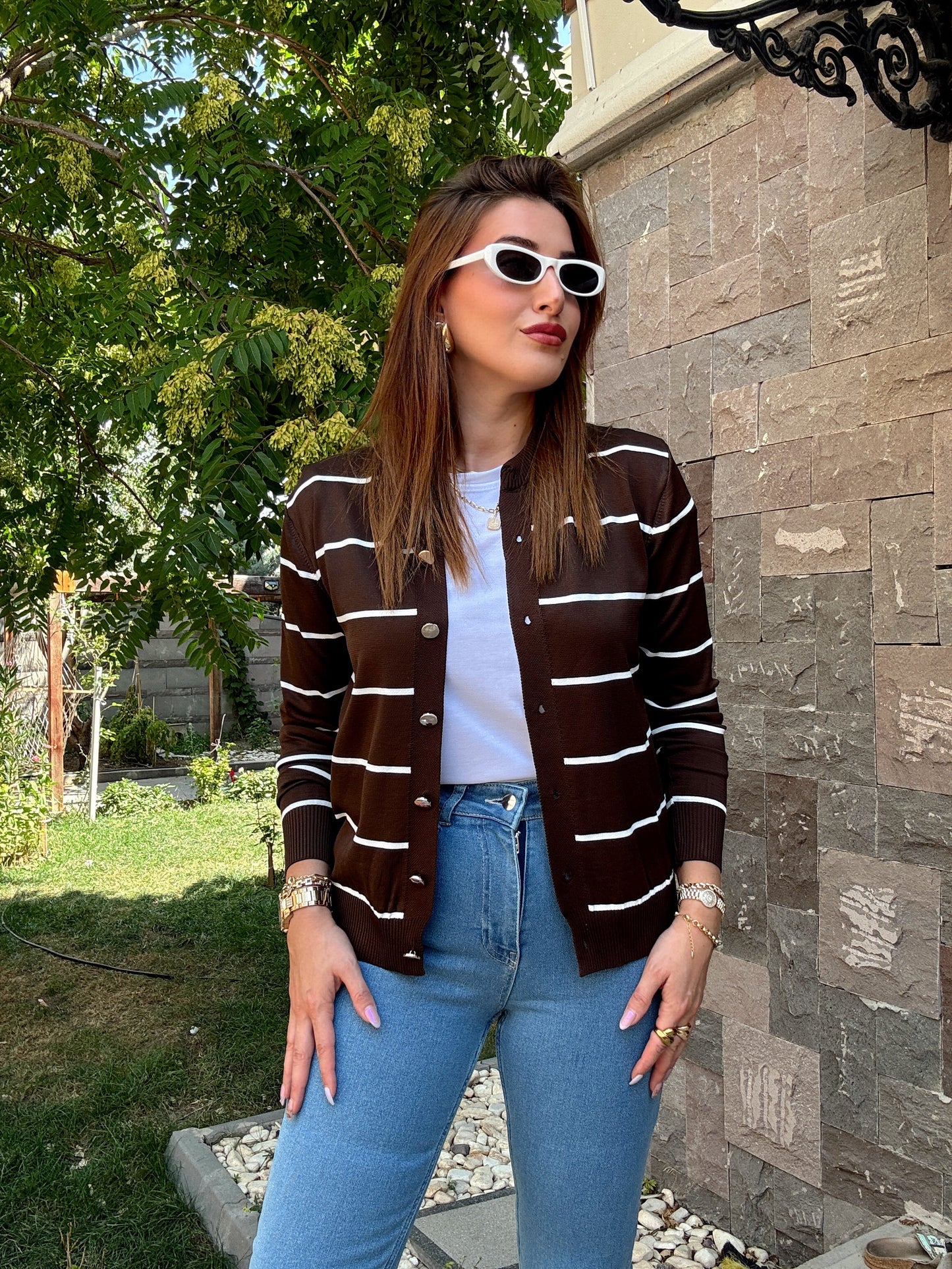 Çizgili Düğmeli Hırka Kahve