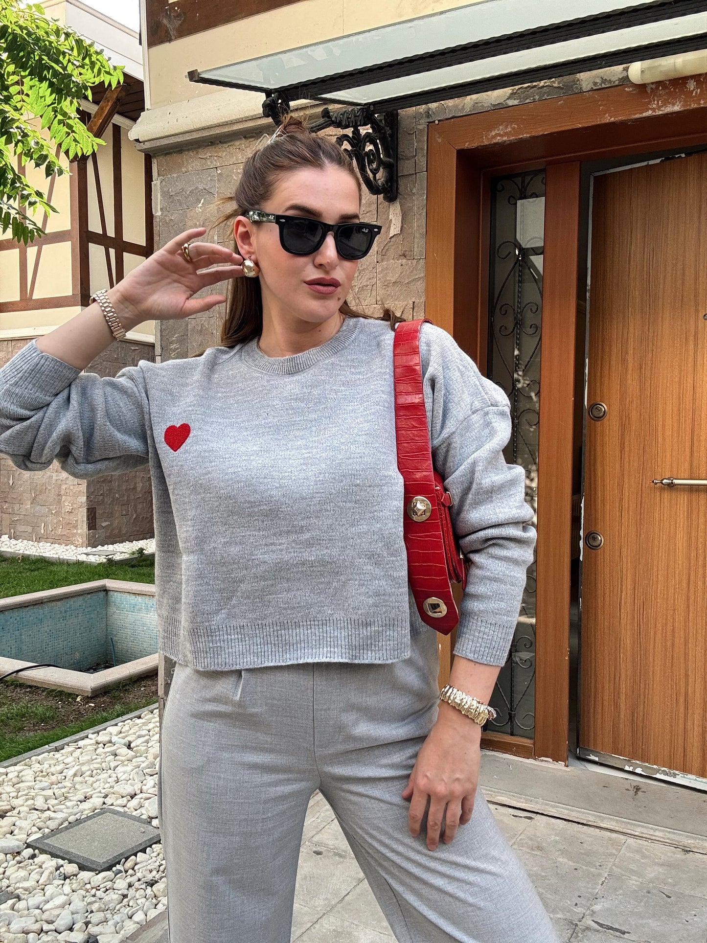 Kalp Aplikeli Crop Kazak - GRİ