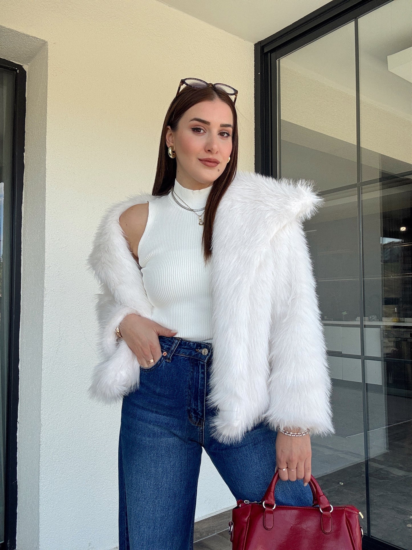 Geniş yaka astarlı kürklü mont-BEYAZ