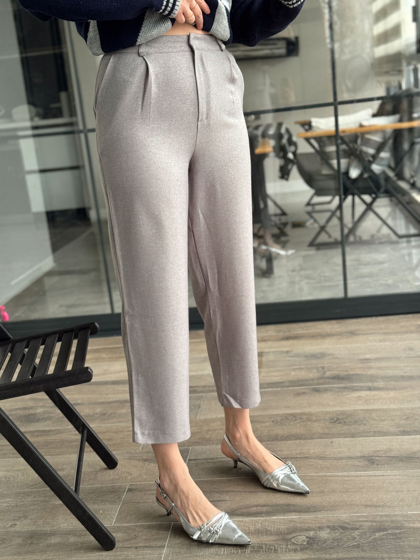 Yünefek Kumaş Fermuarlı Pantolon GRİ