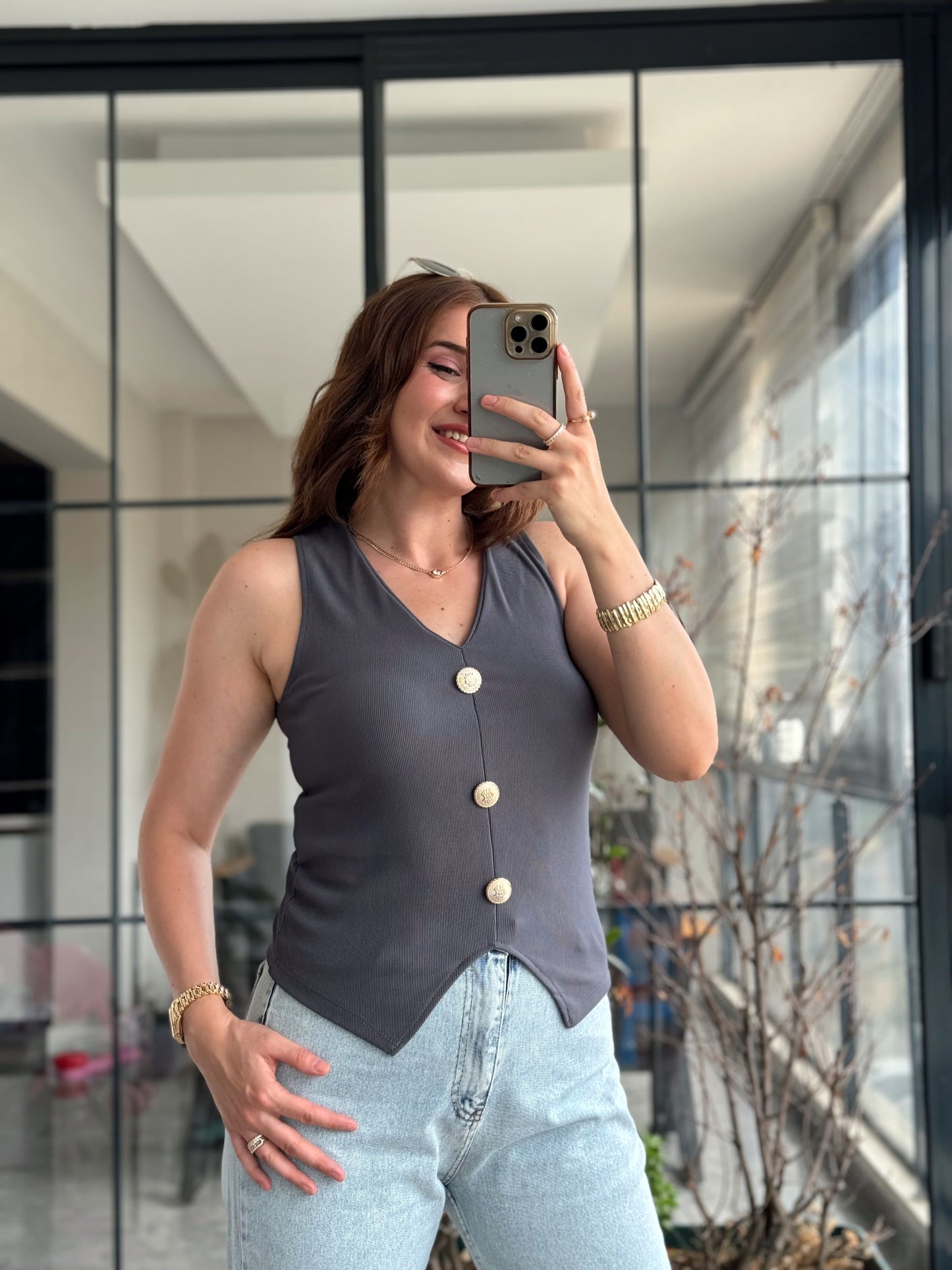 Kolsuz Düğme Detaylı Bluz - FÜME