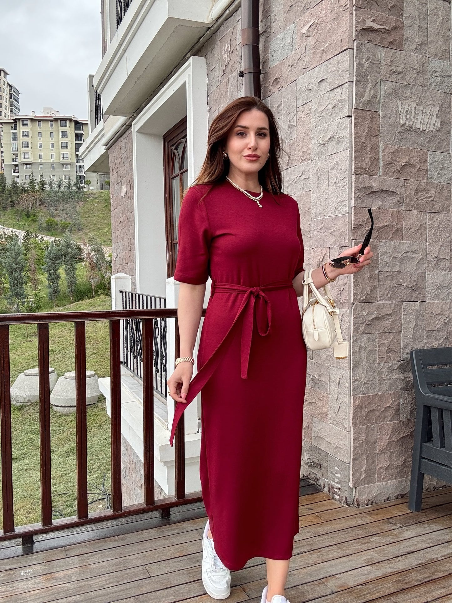 Kemerli bisiklet yaka modal kumaş elbise BORDO