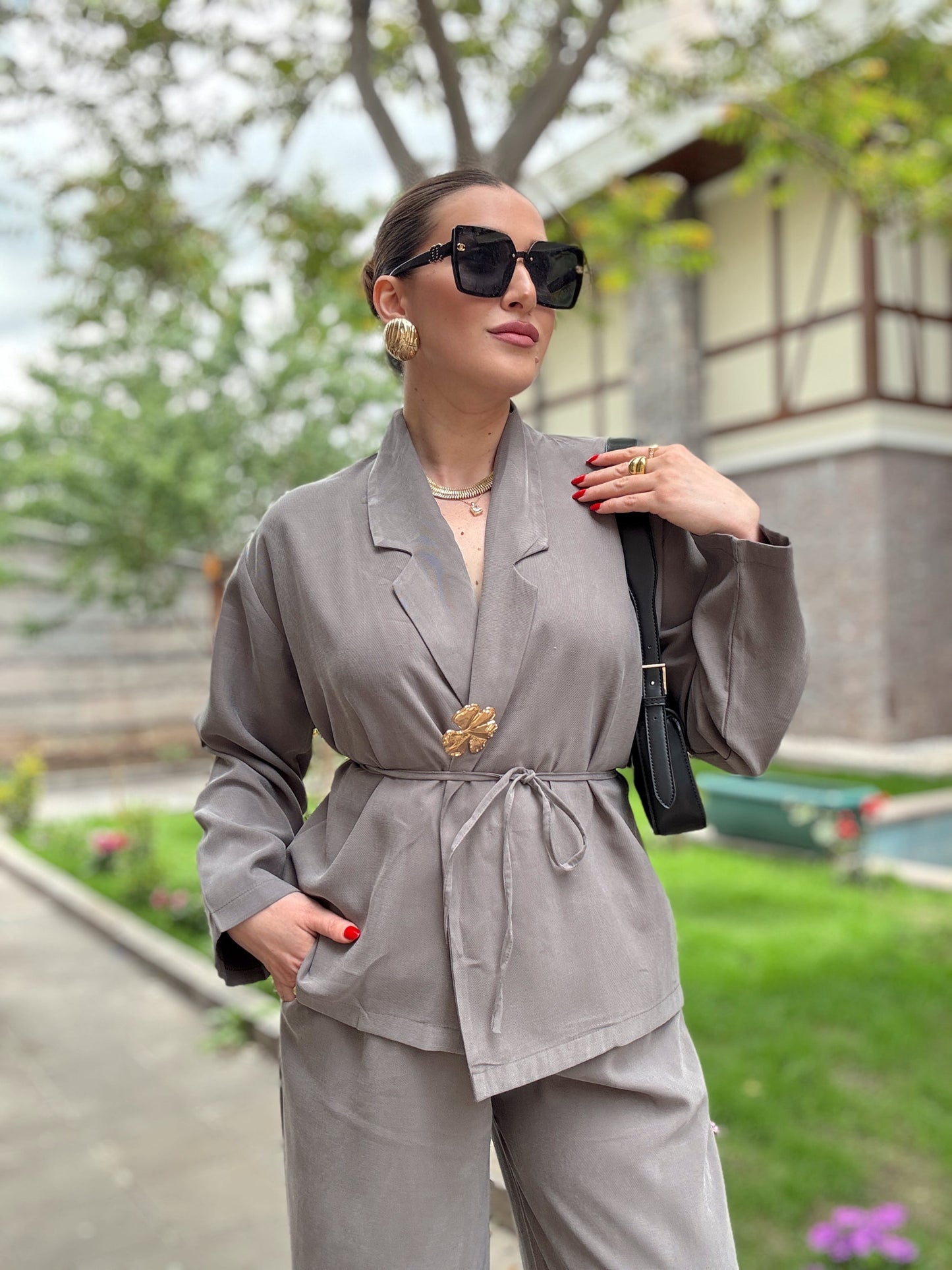 Gross Broşlu İkili Takım Antrasit