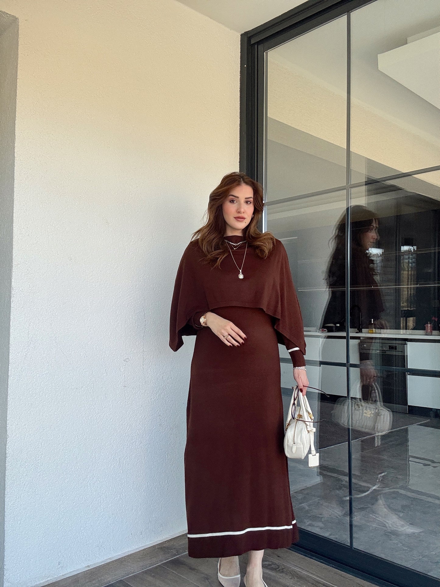 Çizgili pelerinli elbise-KAHVERENGİ