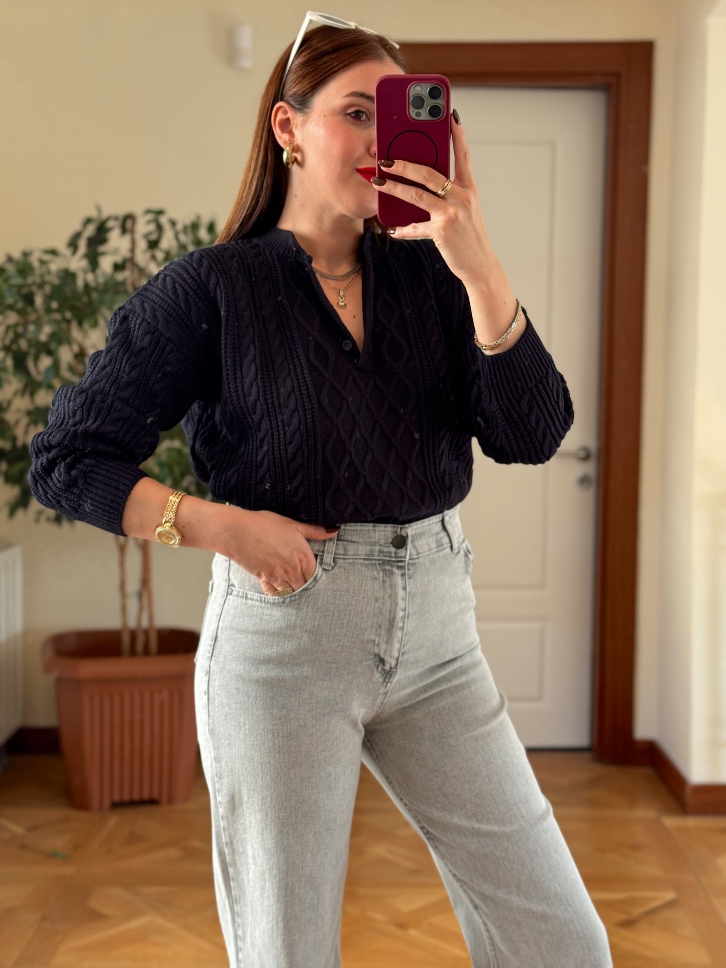 SAÇ ÖRGÜLÜ DÜĞMELİ BLUZ LACİVERT